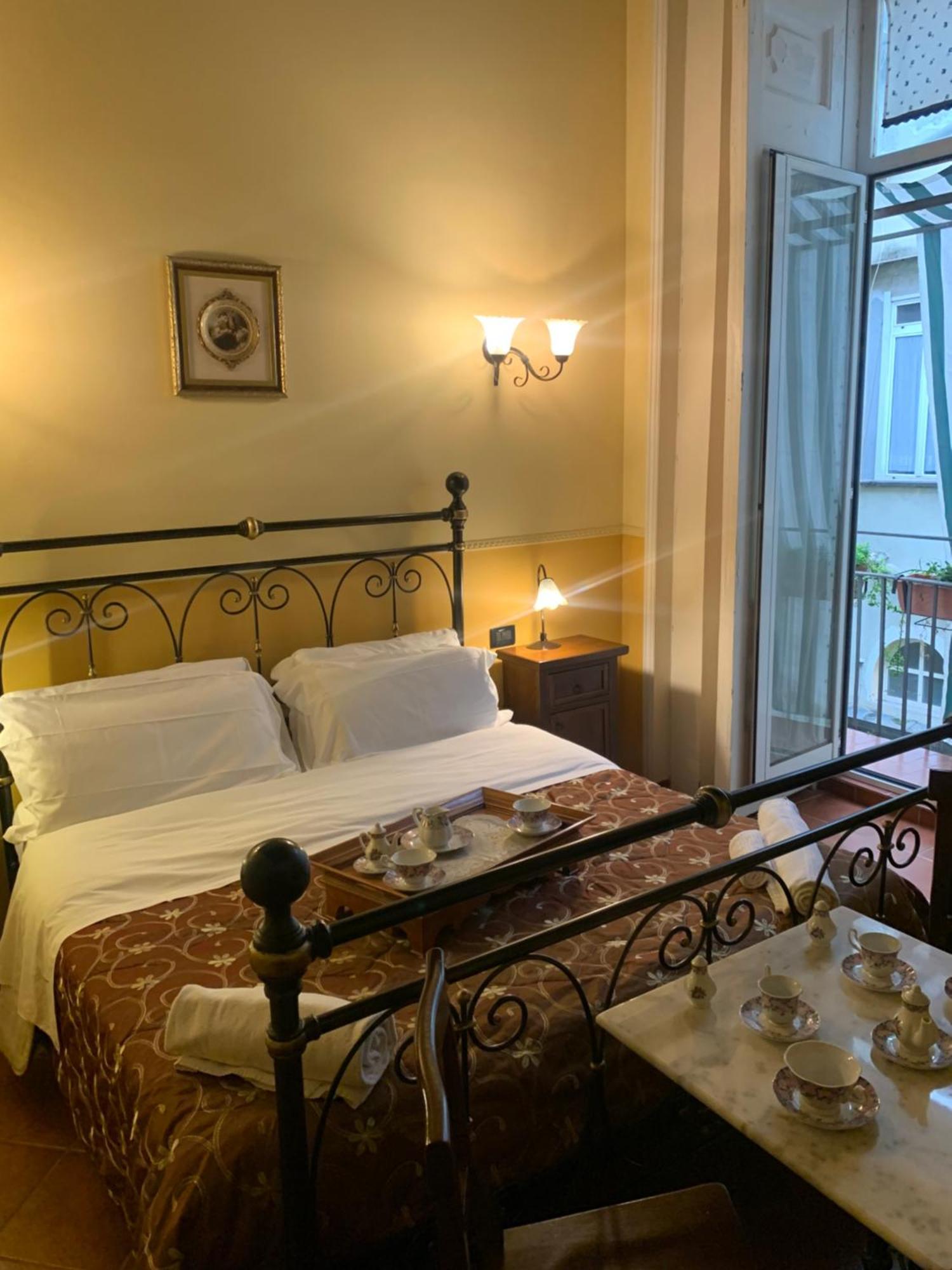Hotel Pignatelli Napoli Luaran gambar