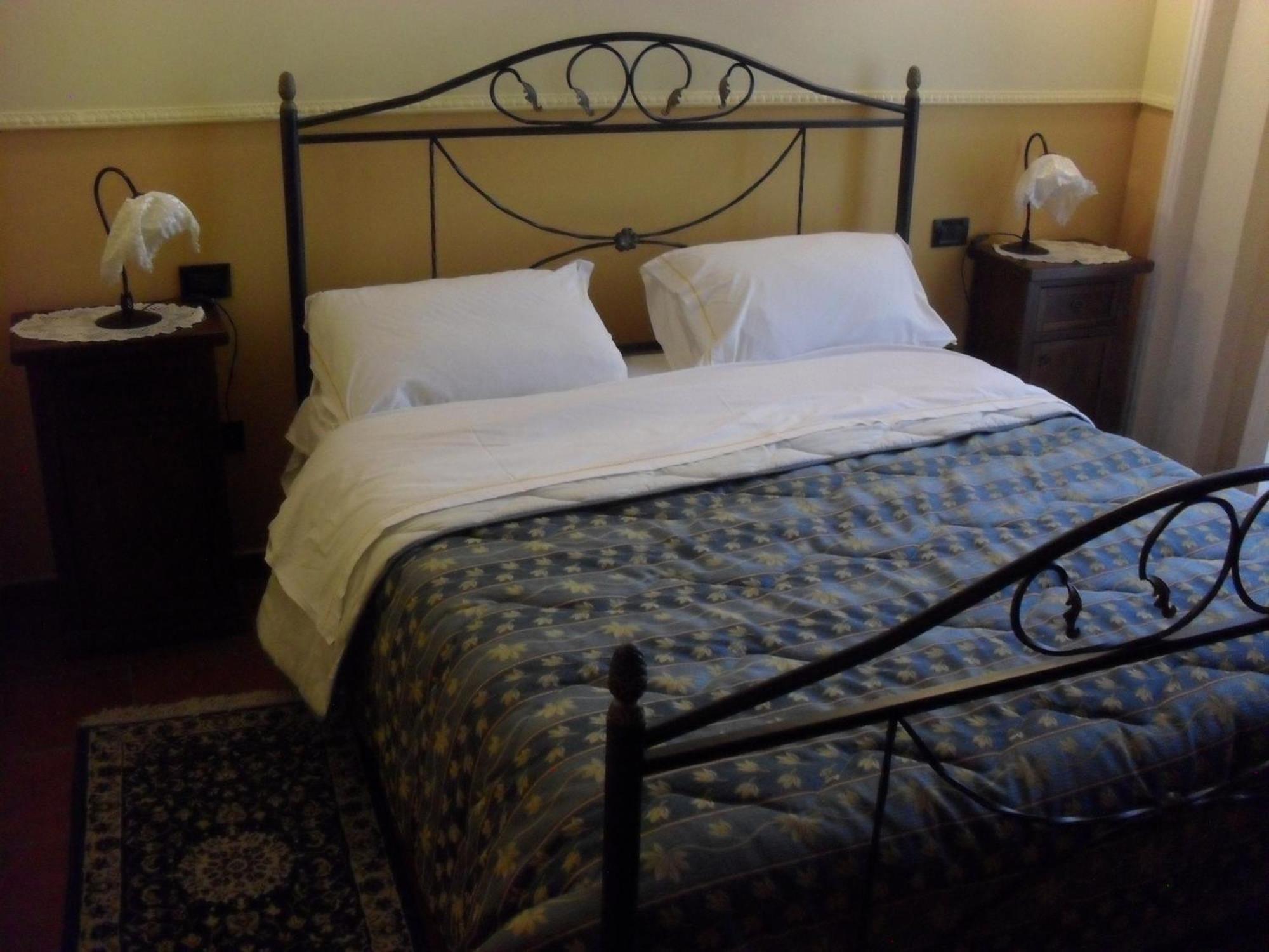Hotel Pignatelli Napoli Luaran gambar