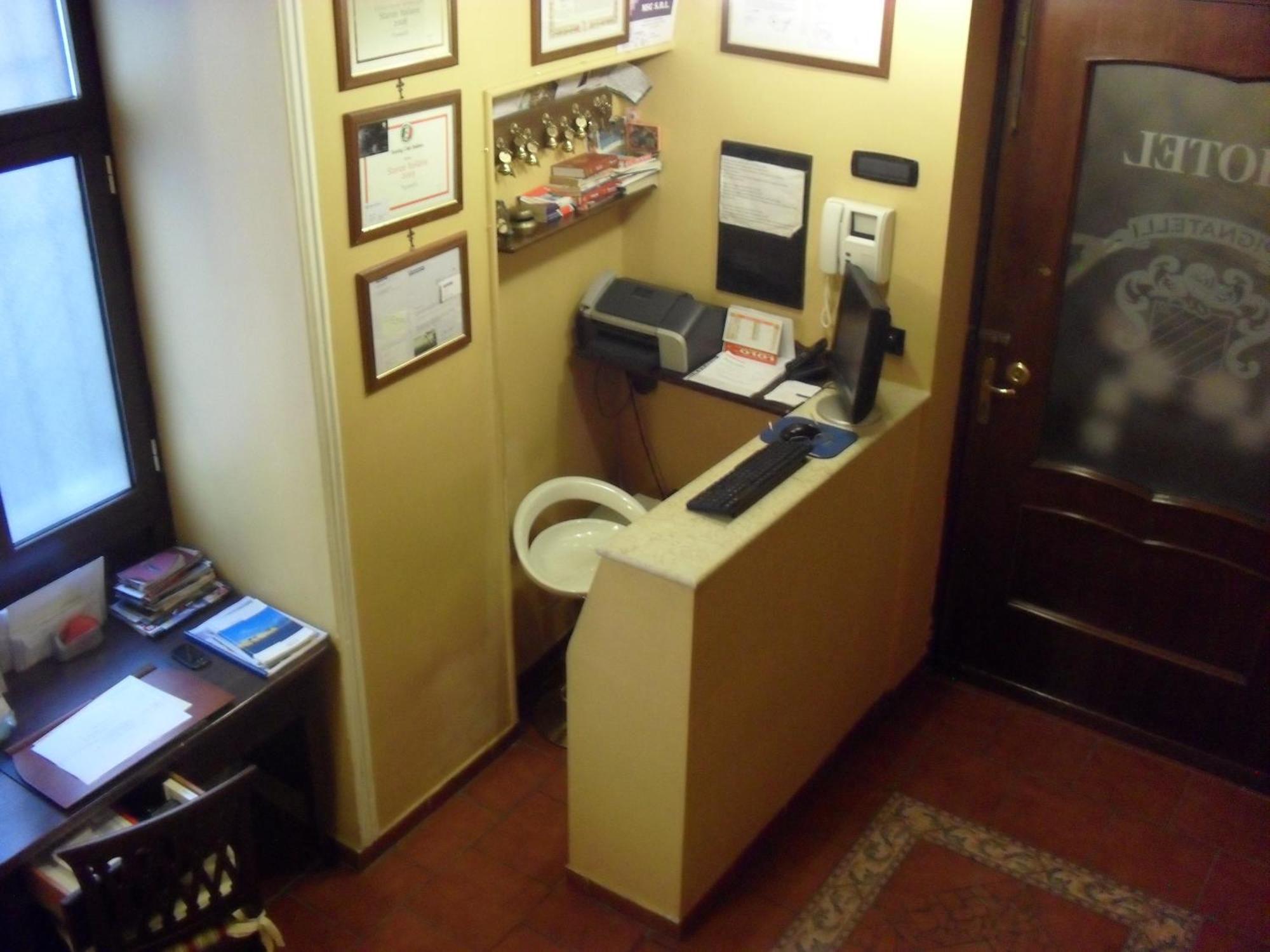 Hotel Pignatelli Napoli Luaran gambar
